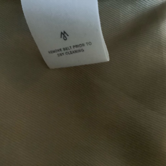 Classic mid thigh Trench Coat GUC - Picture 11 of 16